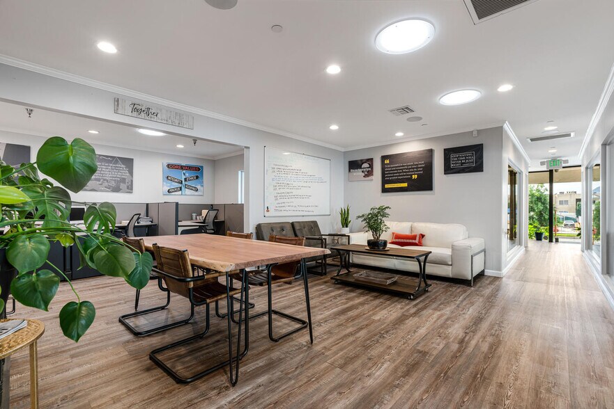 More Photos Of 910 S Glenoaks Blvd, Burbank Storefront Retail Office For Sale