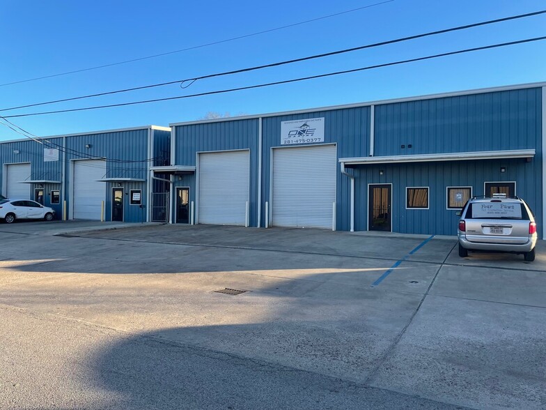 Primary Photo Of 4211 Smith St, Bacliff Warehouse For Lease