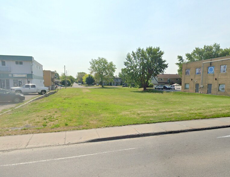 More Photos Of 910 Boul Saint-Jean-Baptiste, Mercier Land For Sale