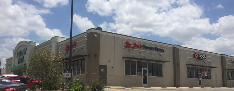 Primary Photo Of 3702 US Hwy 83, Laredo Freestanding For Lease