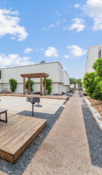 More Photos Of 1830 W Rundberg Ln, Austin Apartments For Sale