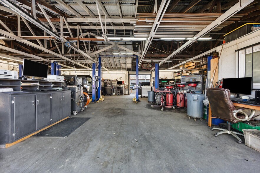 More Photos Of 230 E Tehachapi Blvd, Tehachapi General Retail For Sale