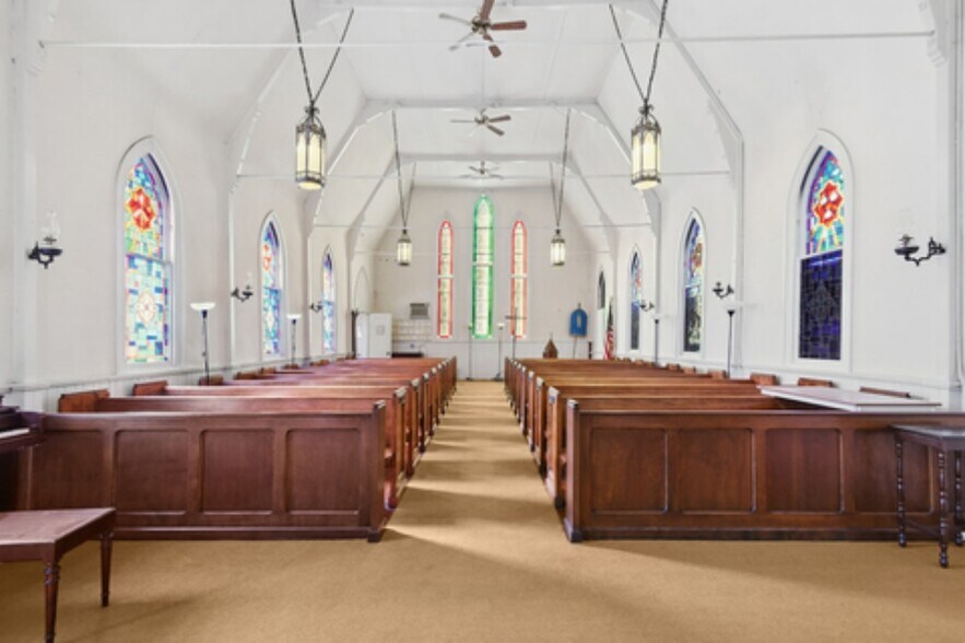 More Photos Of 5610 Dogwood Rd, Gwynn Oak Religious Facility For Sale