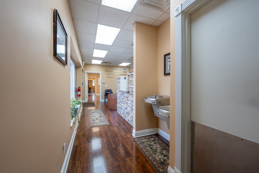 More Photos Of 2840 Ligonier St, Latrobe Office For Sale
