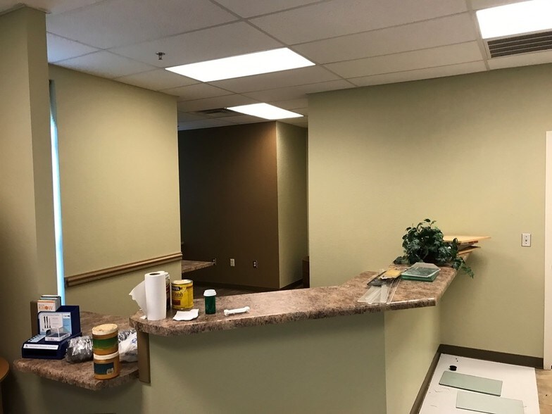 More Photos Of 1330 Commercial St, Warsaw Office For Sale