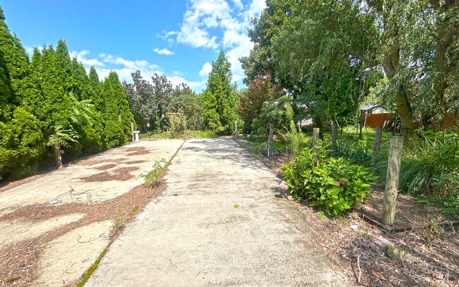 More Photos Of 1055 Lincoln Way E, Chambersburg General Retail For Sale