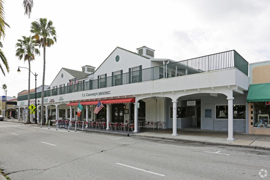 More Photos Of 229 W Venice Ave, Venice General Retail For Sale