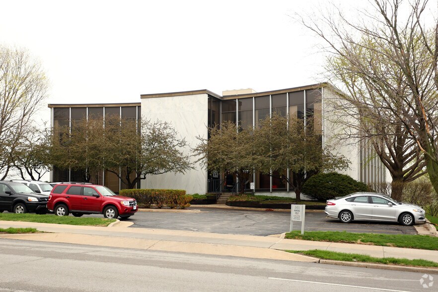 More Photos Of 777 3rd St, Des Moines Office For Sale