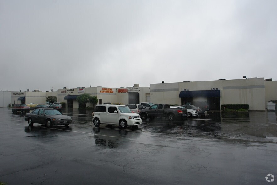 2080020828 Lassen St, Chatsworth, CA 91311 Industrial For Lease