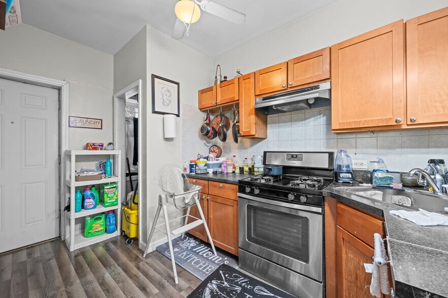 More Photos Of 2822 N Milwaukee Ave, Chicago Storefront Retail Residential For Sale
