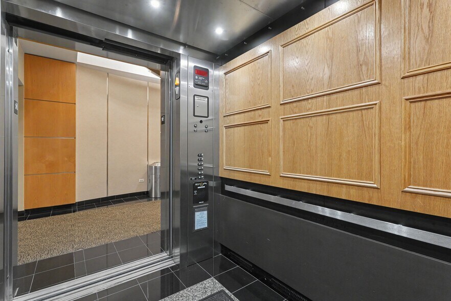 More Photos Of 900 Technology Way, Libertyville Medical For Sale