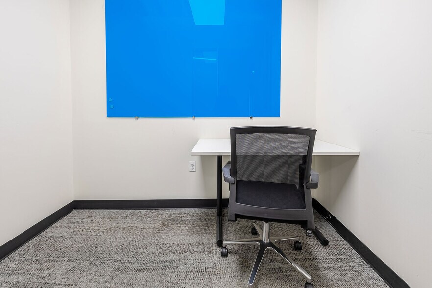 More Photos Of 405 W Superior St, Chicago Coworking Space