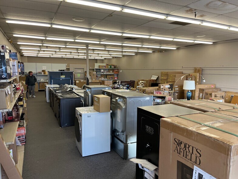 More Photos Of 3407 W Court St, Pasco General Retail For Sale