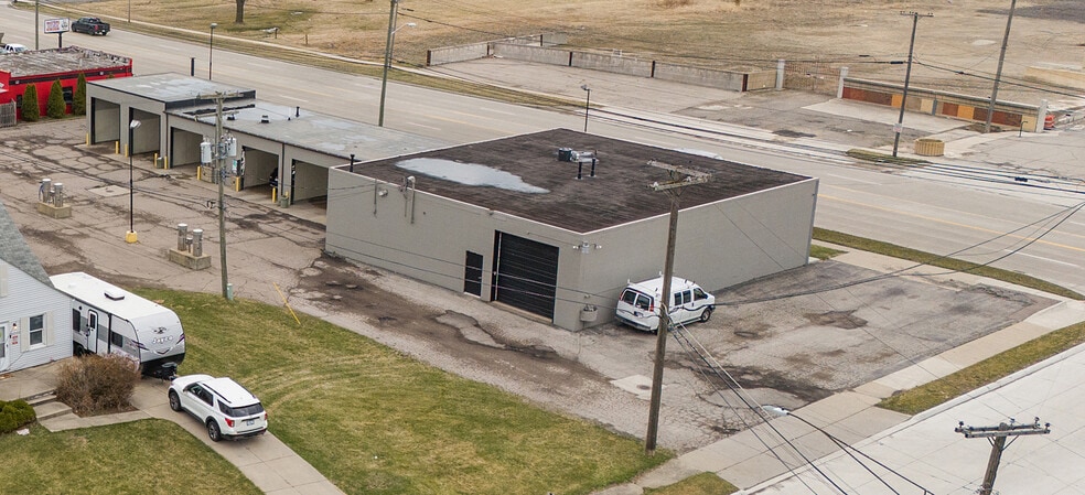 More Photos Of 30201 Little Mack Ave, Roseville Warehouse For Lease