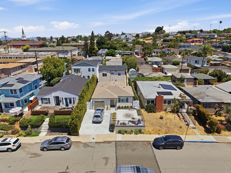 More Photos Of 3650 Quimby St, San Diego Multifamily For Sale