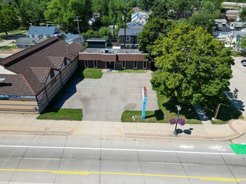 More Photos Of 24831 John R Rd, Hazel Park Storefront Retail Office For Lease