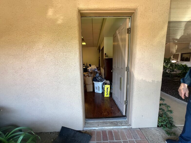 More Photos Of 141 Duesenberg Dr, Thousand Oaks Medical For Sale