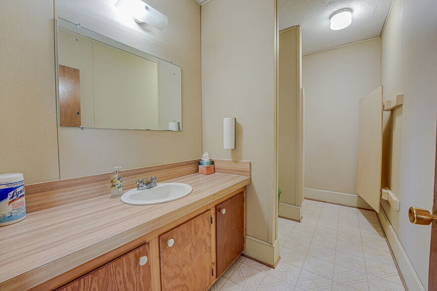 More Photos Of 1600 N Main St, Culpeper Lodge Meeting Hall For Sale