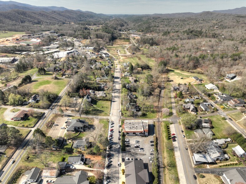 More Photos Of 990 E Main St, Blue Ridge Office For Sale