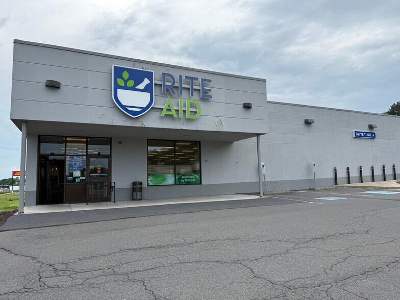 More Photos Of 120 Laurel Plz, Pittston Unknown For Lease