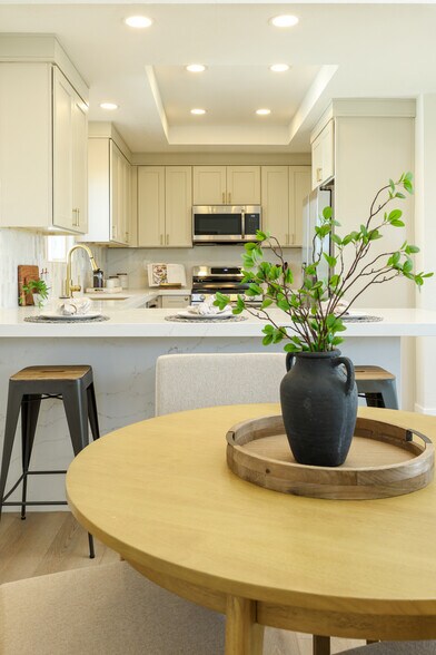 More Photos Of 658 Santa Fe Dr, Encinitas Multifamily For Sale