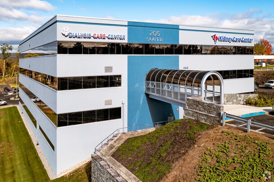 More Photos Of 205 Grandview Ave, Camp Hill Medical For Lease