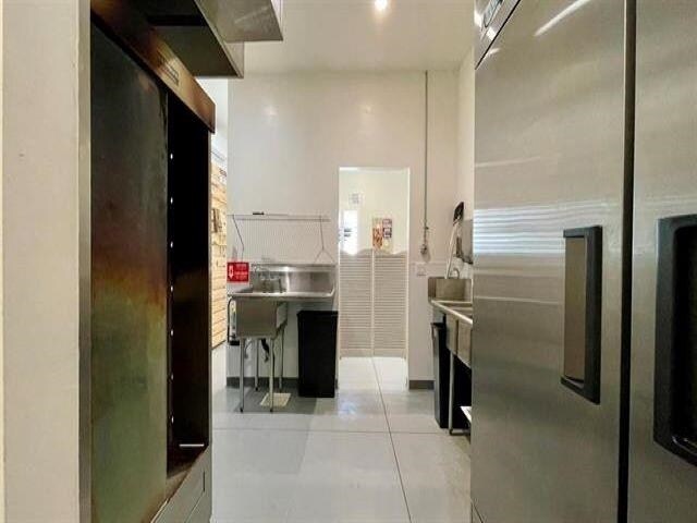 More Photos Of 620 E Sierra Ave, Portola Restaurant For Sale