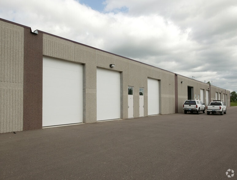 More Photos Of 13419 Fenway Blvd, Hugo Warehouse For Sale