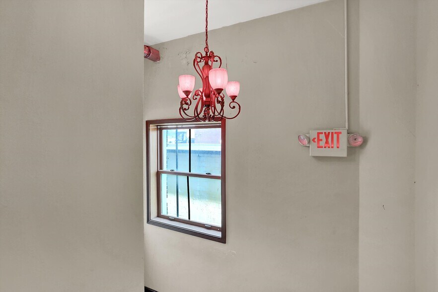More Photos Of 111 S Walnut St, Edinburgh Theater Concert Hall For Sale