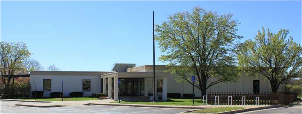 More Photos Of 3705 Clinton Pky, Lawrence Office For Lease