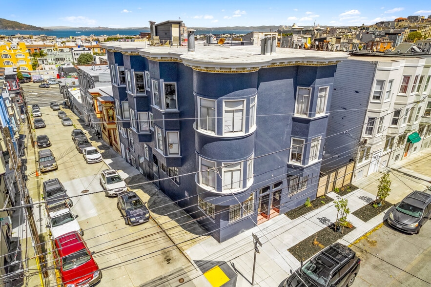 Primary Photo Of 840 Greenwich St, San Francisco Apartments For Sale