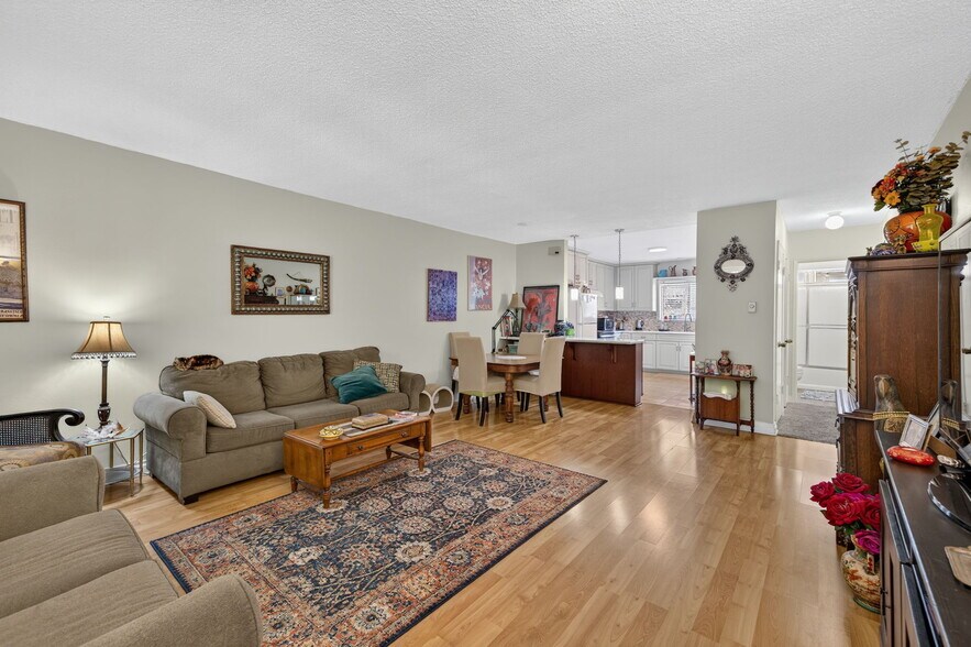 More Photos Of 1459 Stanley Ave, Glendale Apartments For Sale
