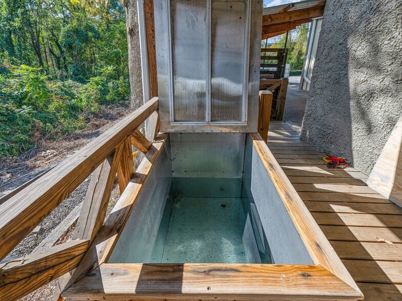 More Photos Of 24 Old County Home Rd, Asheville Light Distribution For Lease