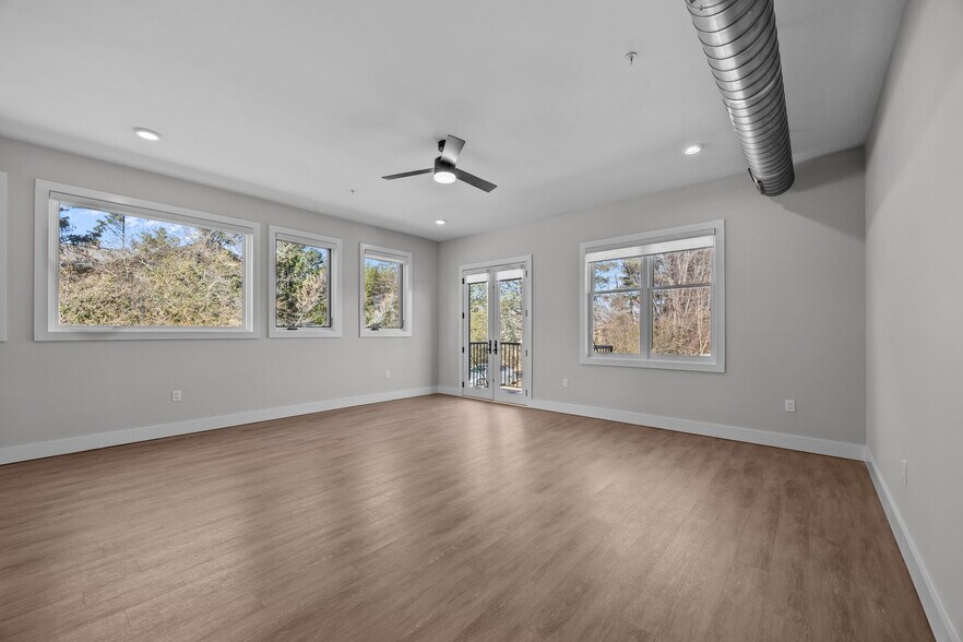 More Photos Of 315 Haywood Rd, Asheville Storefront Retail Residential For Sale