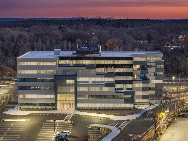 More Photos Of 33 Route 59, Monsey Office For Lease