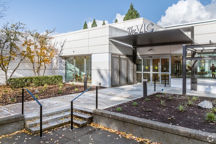 More Photos Of 18110 SE 34th St, Vancouver Light Distribution For Lease