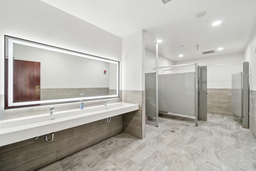 More Photos Of 1995 El Camino Real, Santa Clara Office For Sale