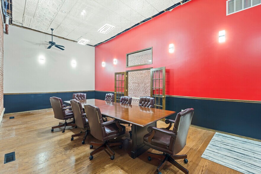 More Photos Of 210 E Grand Ave, Ponca City Office For Sale