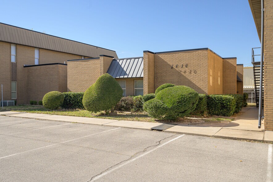 More Photos Of , Bethany Office For Sale