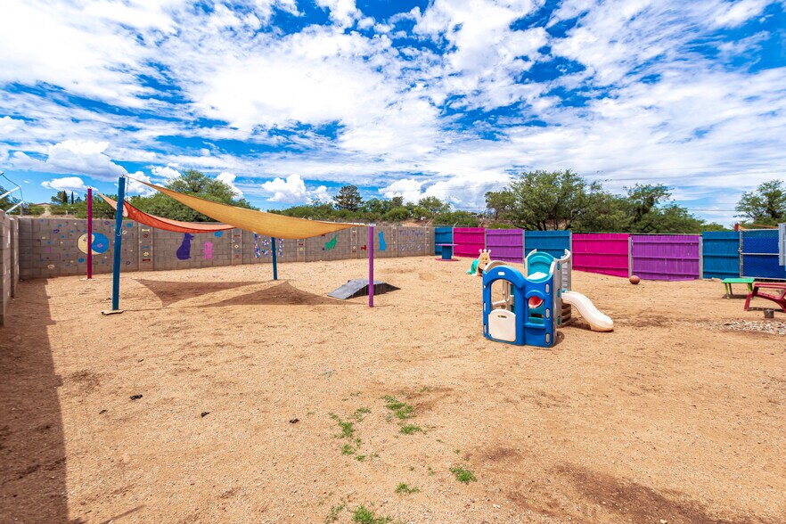 More Photos Of 1601 Wardle rd, Sierra Vista Specialty For Sale