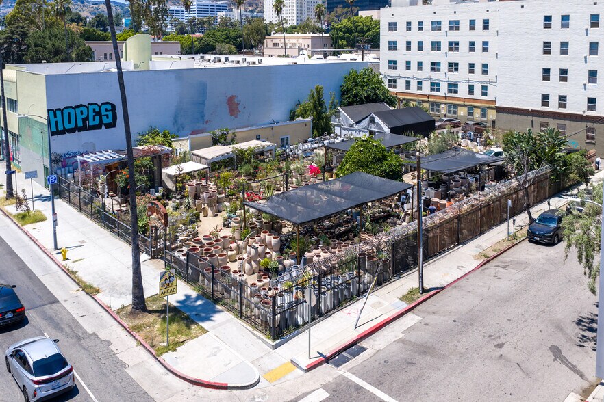 More Photos Of 1532 N Highland Ave, Los Angeles Office For Sale