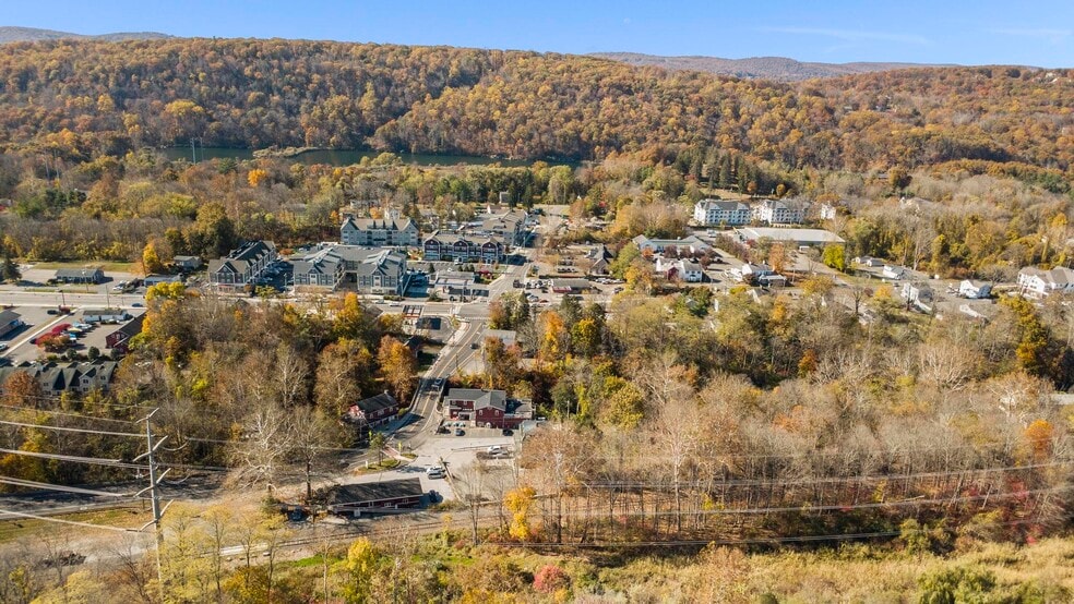 More Photos Of One Tuck's Rd, Brookfield Multifamily For Sale