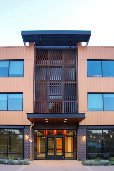 More Photos Of 1025 Cannon St, Louisville Medical For Lease