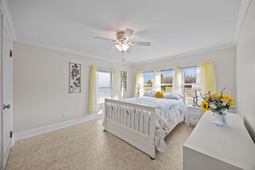 More Photos Of 10612 Durham Rd, Timberlake Flex For Sale