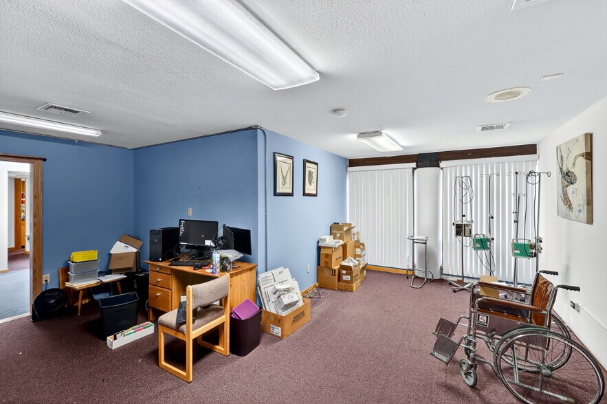 More Photos Of 950 W Ironwood Dr, Coeur d'Alene Medical For Sale