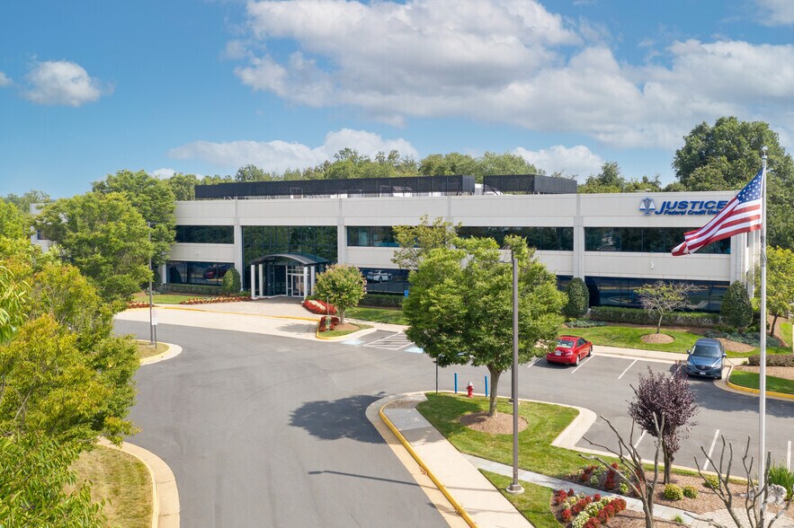 Primary Photo Of 5175 Parkstone Dr, Chantilly Office For Lease