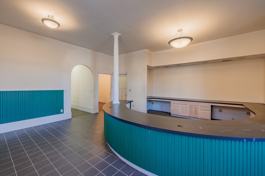 More Photos Of 218 Gay St, Erwin Loft Creative Space For Sale