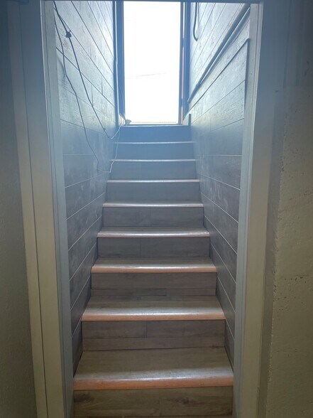 More Photos Of 330 Main Ave E, Soap Lake Freestanding For Lease