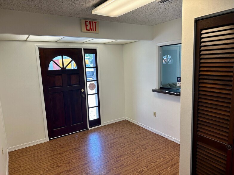 More Photos Of 1075 Orienta Ave, Altamonte Springs Unknown For Sale