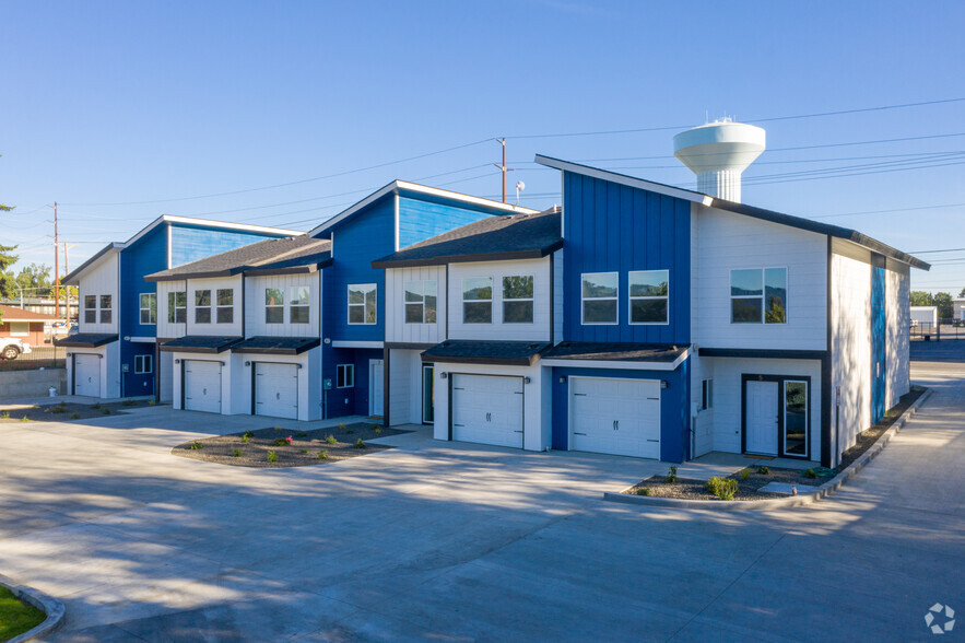 Primary Photo Of 12402 E Broadway Ave, Spokane Valley Apartments For Sale